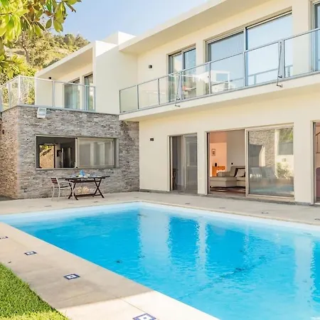 The Old Chapel House * Funchal (Madeira)