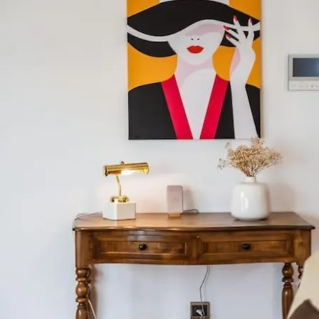 The Old Chapel House וילה פונשל