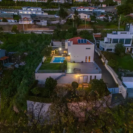 The Old Chapel House וילה פונשל