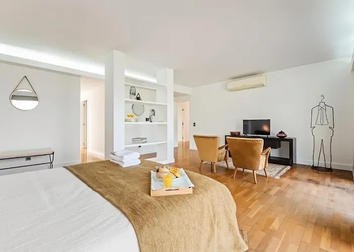 The Old Chapel House * Funchal (Madeira)