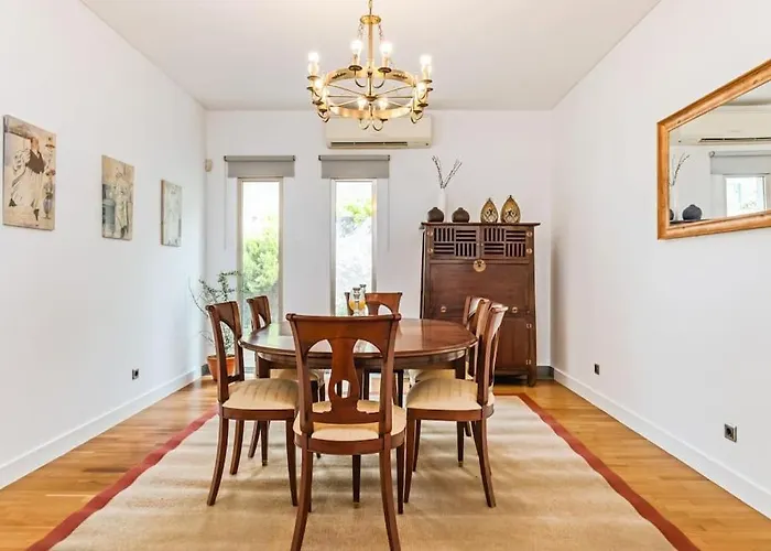 The Old Chapel House * Funchal (Madeira)